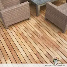 Thema: Holz im Garten. Firma Hannis Gartengestaltung und Landschaftsbau in Freiburg bietet Holzdecks, Holzterrassen, Sichtschutz aus Holz, Pergolen und Rankhilfen...